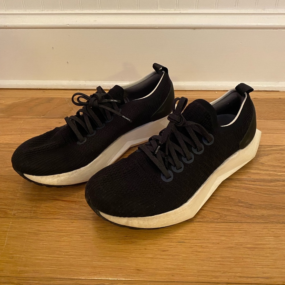 Women’s Allbird Sneakers. Size 11.